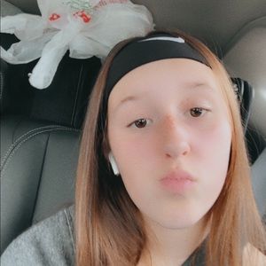 Meet your Posher, Marissa